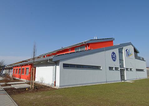 TV-Vital Gebaeude Außenansicht des Gebäudes des TV Vital mit den Logos des TV Vital und TV Erlangen auf der Fassade.